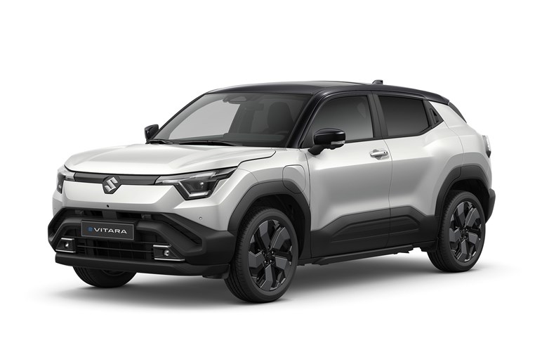【トヨタ版の噂も】スズキ初のBEV「eビターラ」は多面体ボディと先進内装でBEV市場を席捲するか