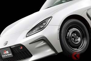 6速MTのみ！ トヨタ「“2ドア”スポーツカー」がスゴい！ めちゃスポーティな専用アイテム装備！ オーディオレスの本気仕様「GR86 Cup Car Basic」どんなモデル？