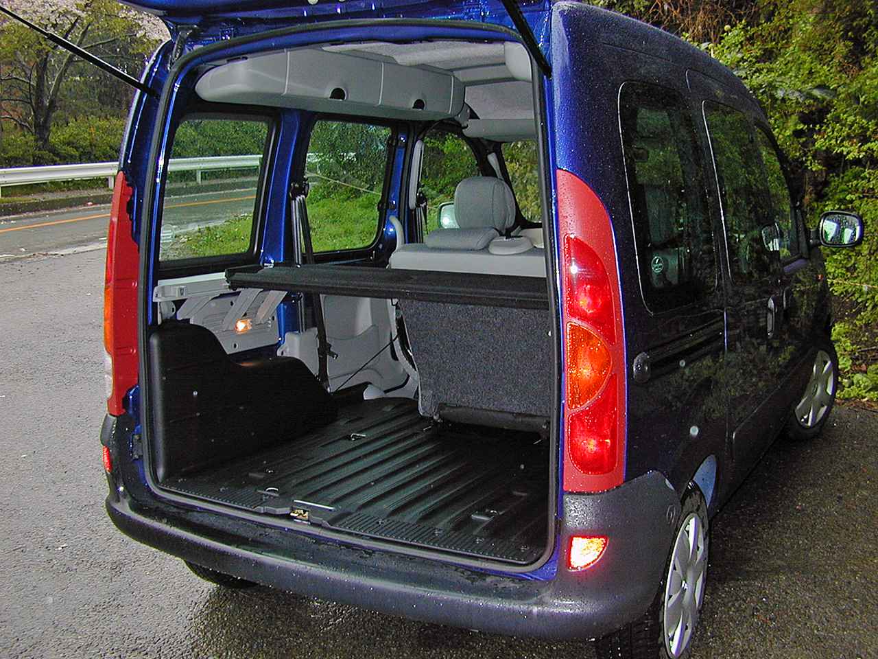 懐かしの輸入車 51 ルノー カングーの注目度は想定以上に高かったのかもしれない Webモーターマガジン 自動車情報サイト 新車 中古車 Carview