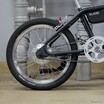 電動アシストとBMXが融合、WOの新感覚モデル『GLISSE』が予約開始