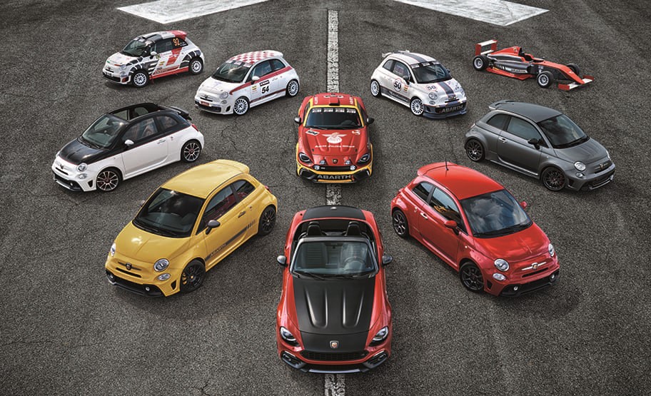 同じベース車とは信じがたい 凶暴 さ サソリマークの アバルト は フィアット の何なのか Auto Messe Web 自動車情報サイト 新車 中古車 Carview