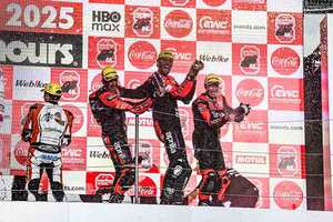【アプリリア】初参戦チームで鈴鹿8耐3年ぶりの表彰台を獲得！ モトアメリカではタイトル防衛に成功