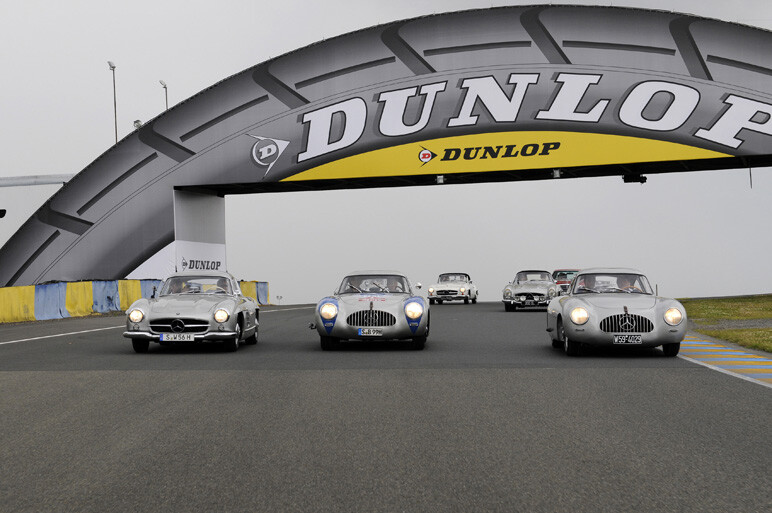 ル・マン・クラシック　数億円がサイドバイサイド