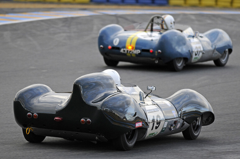 ル・マン・クラシック　数億円がサイドバイサイド