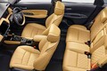 ホンダ最新「小さな高級車」に反響多数！ 「ちょうどいいサイズに“豪華内装”って贅沢」「“リッター27キロ以上”って燃費も抜群」の声もあるフィット！ 上品な「最高級モデル」に熱視線！
