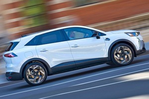 実燃費22.5km/L超　新型 ルノー・シンビオズ（2）　市街地キビキビ　高速道路はしっとり