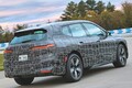 高密度バッテリーで690km？　改良版 BMW iX 試作車へ試乗　マックス・モードも　実力更に上昇