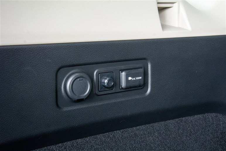 日産、新型エクストレイル発表。e-POWER×e-4ORCEで“上質タフギア”に進化。価格は約320から