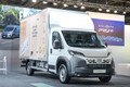 “キャンピングカーの王様”フィアット「デュカト」にEVトラック版が登場！ 新型「カーゴボックスBEV」が拓く、次世代バンライフの姿とは