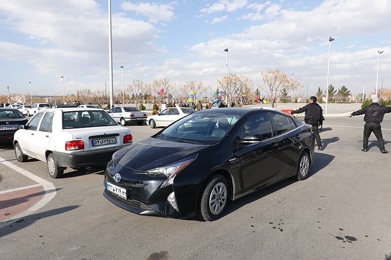 時代は流れ、トヨタも変わった!?　イランで乗ったプリウスがびっくり好印象な件