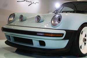 現代の技術と美学で再構築した“空冷式「911」”の魅力とは？ 限定100台は完売!! シンガーの最新作「ポルシェ911カレラクーペ リイマジンド バイ シンガー」日本初公開