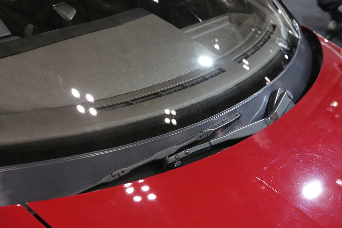 ワンアームからサイドミラー用まで 雨には勝てたけど 時代に負けてしまった変わり種ワイパー Auto Messe Web 自動車情報サイト 新車 中古車 Carview