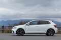 大柄な高性能車では味わえない快感…！　伝統のホットハッチ「ポロ GTI」試乗記
