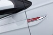 大柄な高性能車では味わえない快感…！　伝統のホットハッチ「ポロ GTI」試乗記