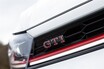大柄な高性能車では味わえない快感…！　伝統のホットハッチ「ポロ GTI」試乗記