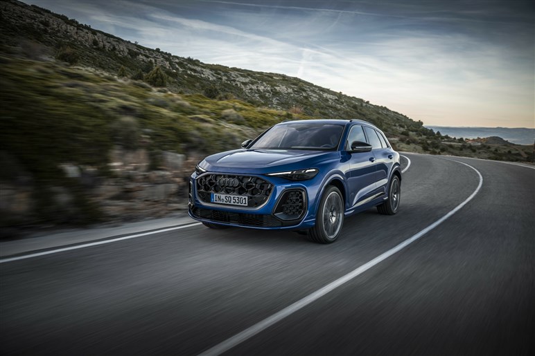 アウディの人気SUV「Q5」が新型に。スポーティなデザインへと一新、MHEV化で約840万円から