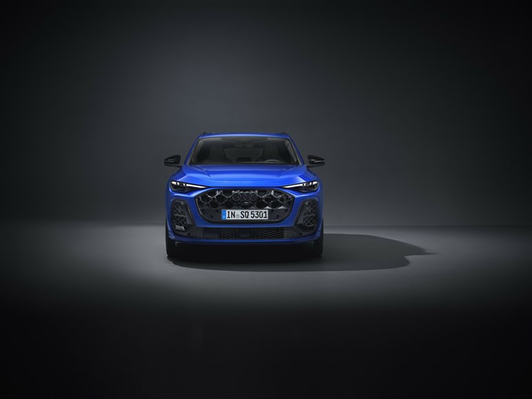 アウディの人気SUV「Q5」が新型に。スポーティなデザインへと一新、MHEV化で約840万円から