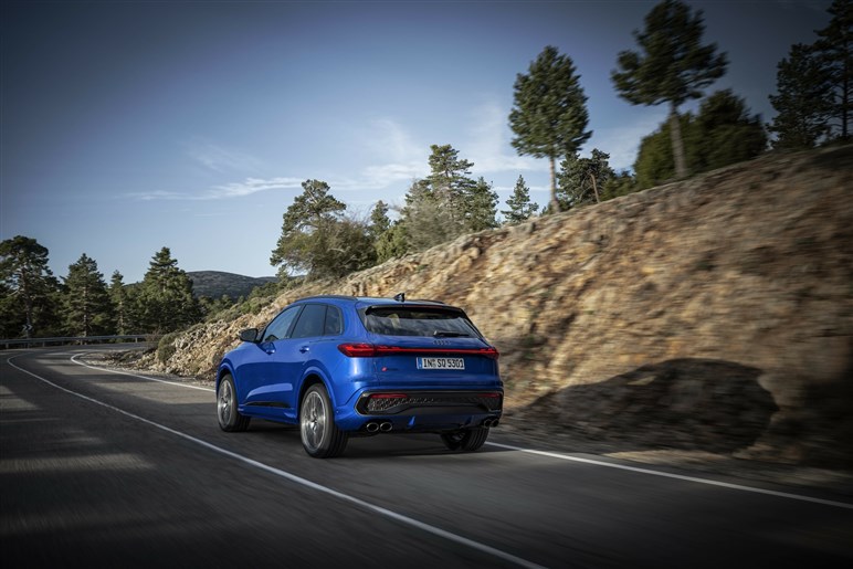 アウディの人気SUV「Q5」が新型に。スポーティなデザインへと一新、MHEV化で約840万円から