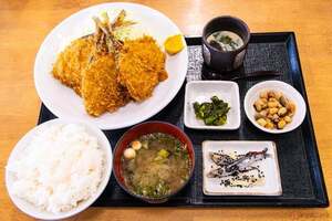 九十九里の鯵は一味違う!?　美味しいアジフライを求めて走る旅　夜勤明けで『お食事処まるに』へ　肉厚3枚の定食に大満足