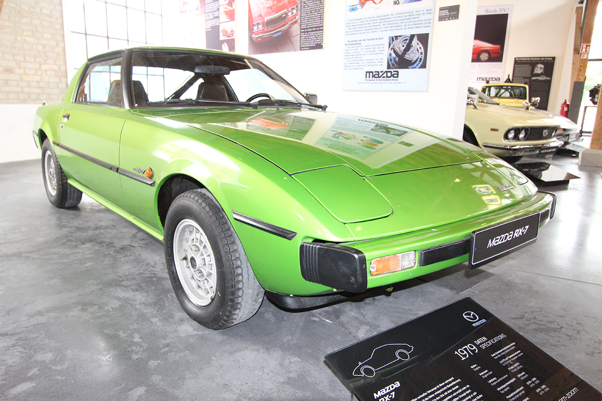 Mazda Rx 7 Sa22c ロータリー エンジンを世に知らしめた初代モデル Auto Messe Web 自動車情報サイト 新車 中古車 Carview