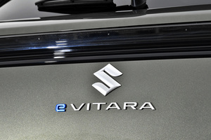 スズキ初のEV「eビターラ」はぶっちゃけ売れる？　日本のスズキファンが買うかどうかは「価格」次第