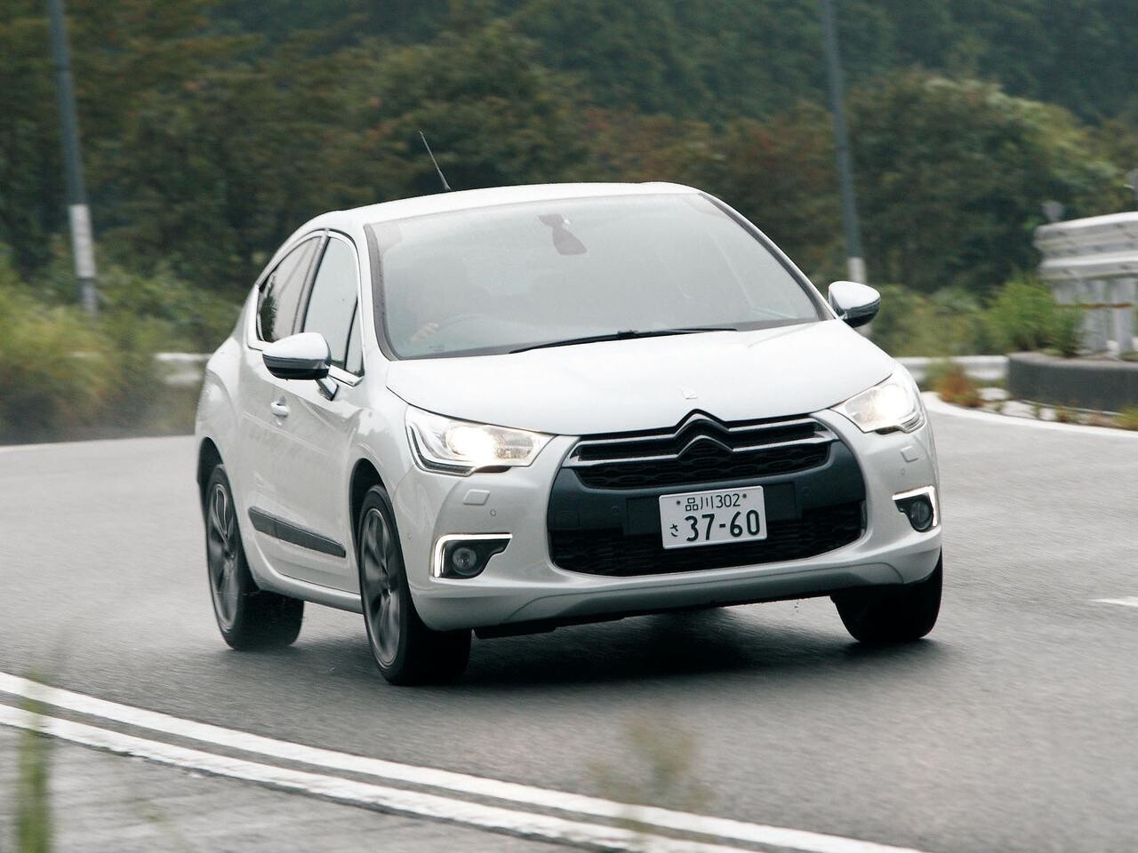 現在のDSブランド成功のきっかけとなったシトロエンDS4の誕生【10年ひと昔の新車】