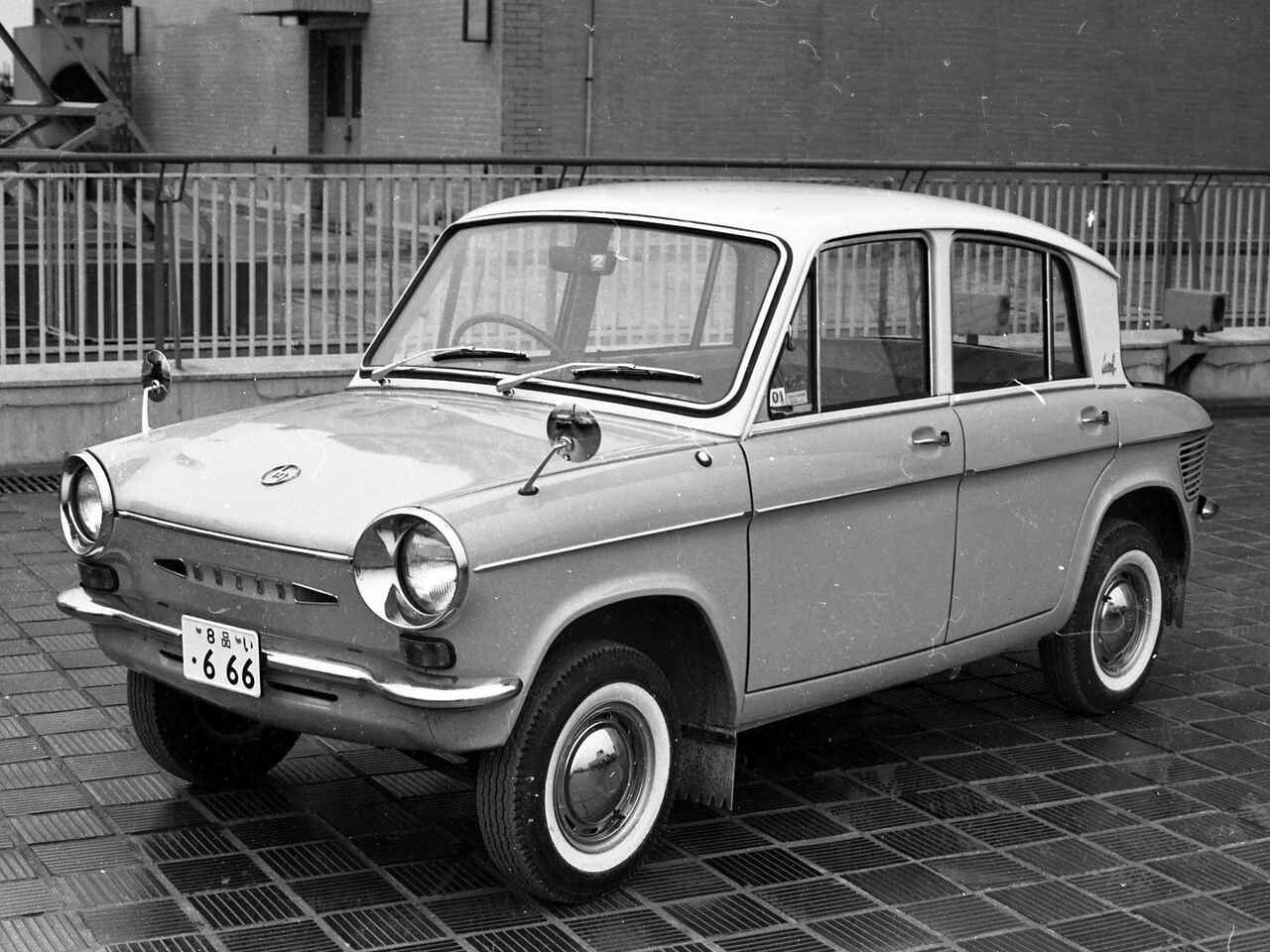 【昭和の名車 116】マツダ キャロルは軽自動車とは思えないオーバークオリティの機構を採用した