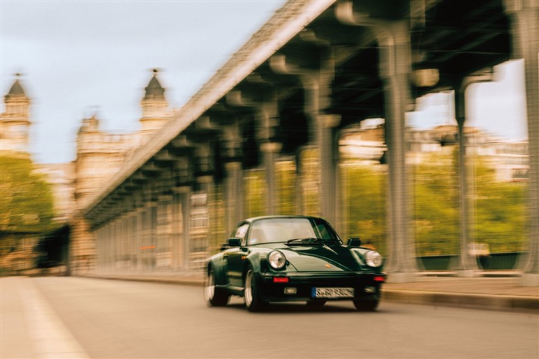 【ため息の出る美しさ】米シンガーの最新作は希少な「911SSE」オマージュ。限定100台で億超えは必至