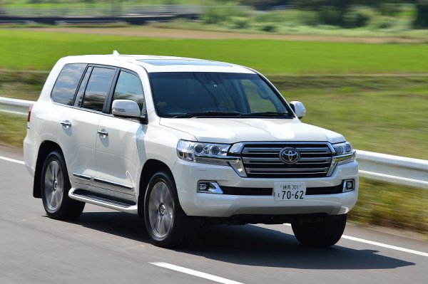 衝撃の25lも 意外に長距離走れない 燃料タンクが小さい車 ワースト10 ベストカーweb 自動車情報サイト 新車 中古車 Carview