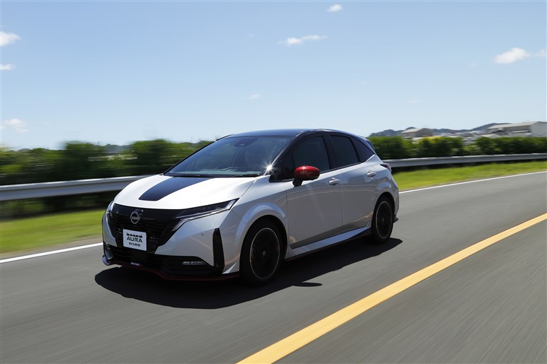 26万円高はお得 俊足の電動シティレーサー 日産 ノート オーラ ニスモに試乗 Carview 自動車情報サイト 新車 中古車 Carview