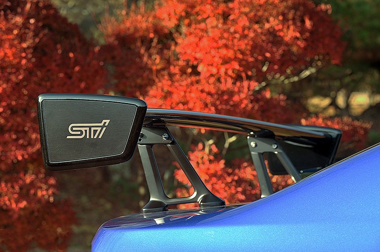 スバル STIが手掛けた2モデル、WRX S4 tSとXV ハイブリッド tSに試乗