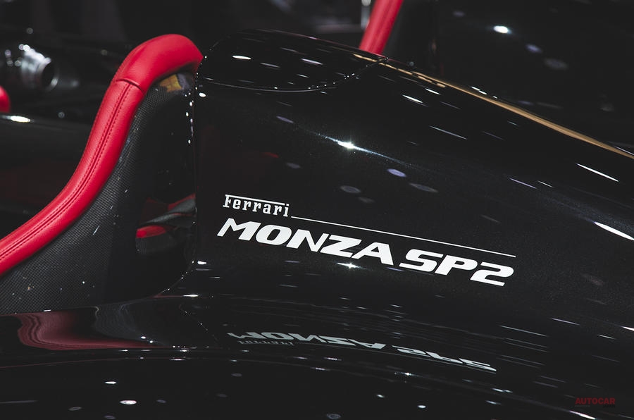 フェラーリ・モンツァSP2、約3億円か　グッドウッドで試乗　812ベースのスピードスター