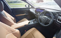 レクサスUXがマイナーチェンジ。UX300hの新設定や走り味の深化、Lexus Safety System＋の機能拡充、コクピット空間の進化などを実施