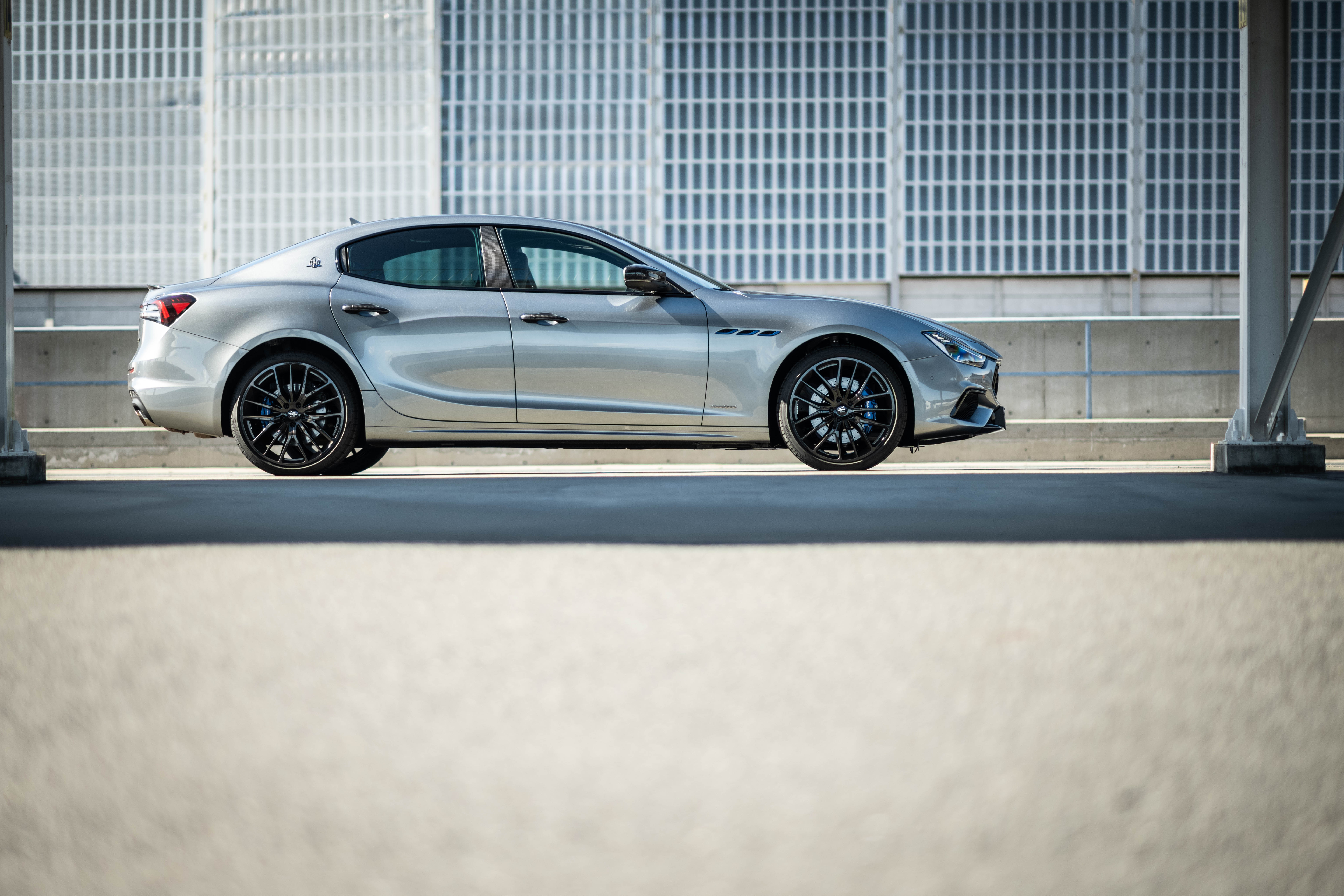 心惑わす２台のセダン 新型マセラティ ギブリ試乗記 Gq Japan 自動車情報サイト 新車 中古車 Carview