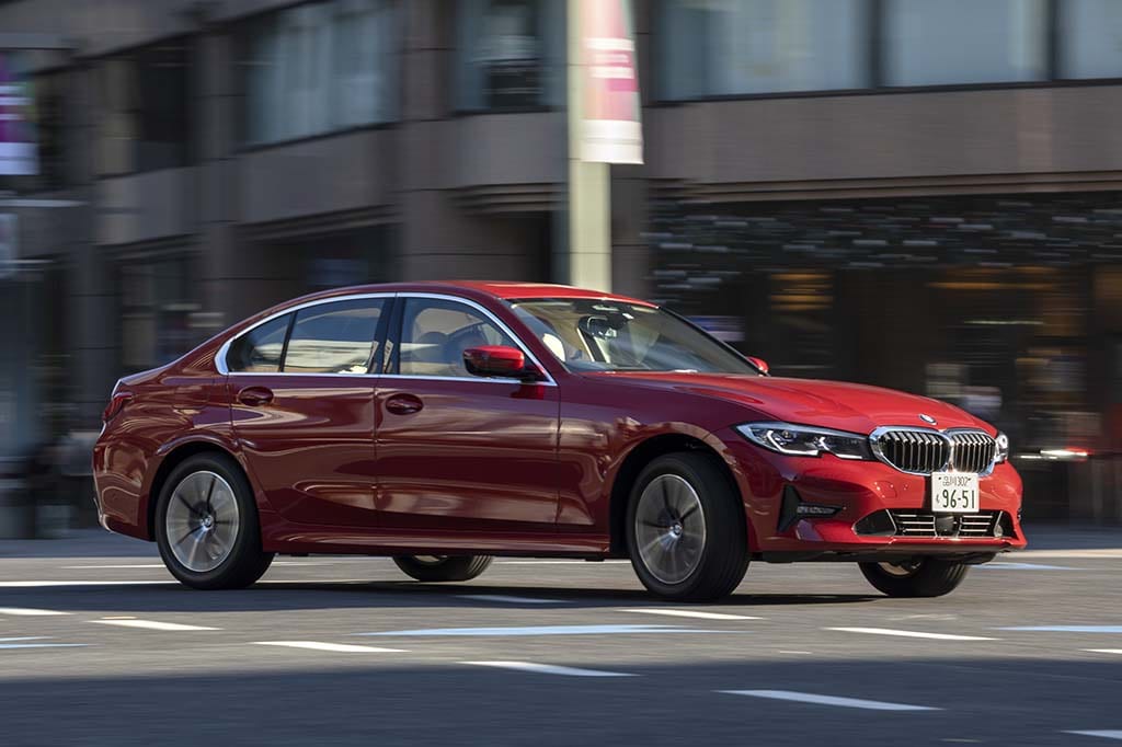 比較試乗 アウディ Vs メルセデス ベンツ Cクラス Vs Bmw 3シリーズ ブランド色を濃厚に映し出すバランスに優れた中堅セダンはどれだ Le Volant Carsmeet Web 自動車情報サイト 新車 中古車 Carview