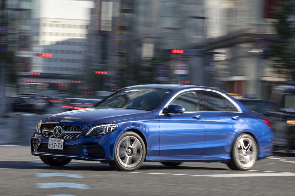 比較試乗 アウディ Vs メルセデス ベンツ Cクラス Vs Bmw 3シリーズ ブランド色を濃厚に映し出すバランスに優れた中堅セダンはどれだ Le Volant Carsmeet Web 自動車情報サイト 新車 中古車 Carview