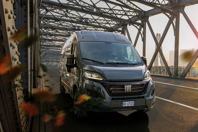 フィアット、キャンパーベースの商用バン「デュカト」を発売。2.2Lディーゼル搭載、約513万円から