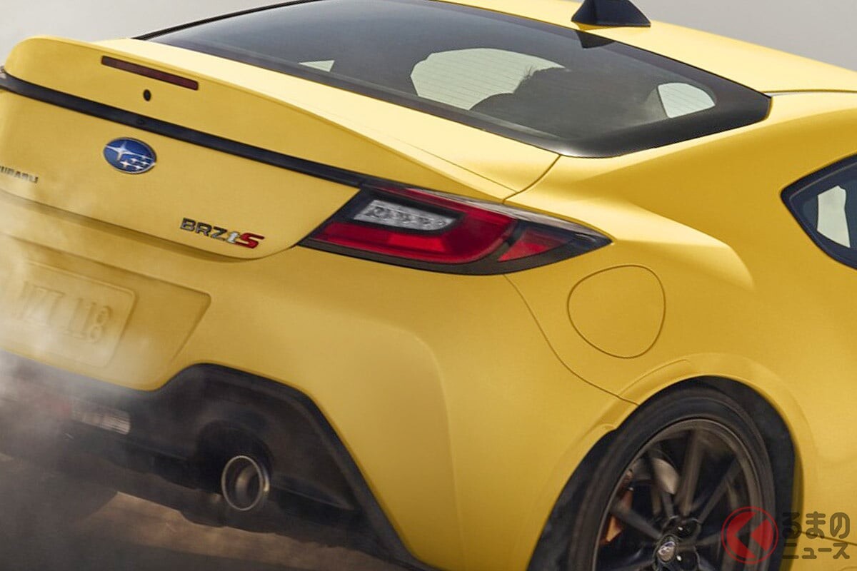 6速MTのみ！ スバル「“新”スポーツカー」発表！ 鮮烈イエローのボディ＆インテリアがスゴい！ 「BRZ シリーズ・イエロー」米国でお披露目へ！