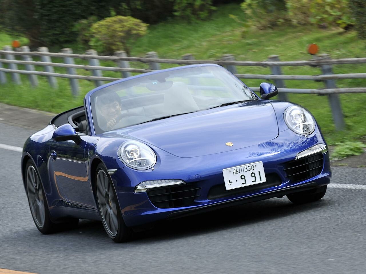 【10年ひと昔の新車】ポルシェ 911カブリオレは、オープンになっても剛性の高さは変わらなかった