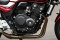 バイクとクルマ、それぞれのエンジンは何が違う？