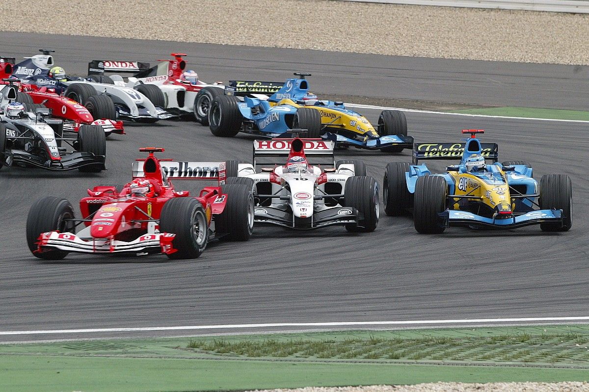 角田裕毅、F1アブダビGPで先頭を走った！　日本人ドライバーとして佐藤琢磨以来19年ぶり2回目。願うは”リードラップ”などニュースにならない日が来ること