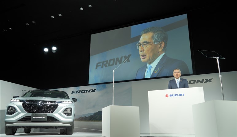 【250万円越え】新型コンパクトSUV「フロンクス」は“スズキの高級車”の悪夢を払拭できるのか？