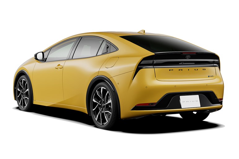 PHEV「Z」より70万円、HVよりも安い!? いろいろ衝撃なプリウスPHEV「G」のお買い得度