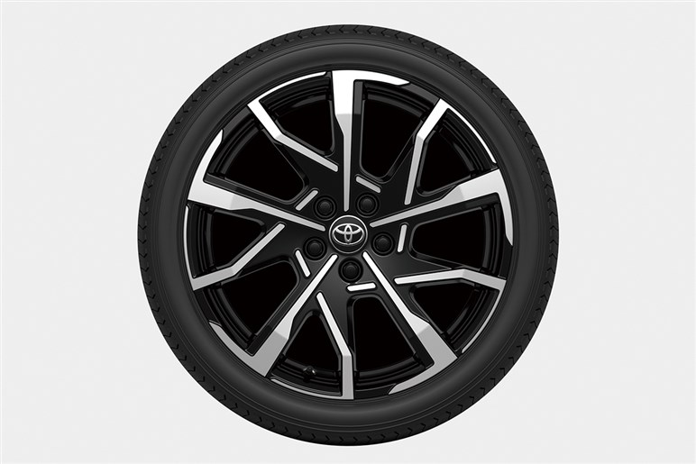 PHEV「Z」より70万円、HVよりも安い!? いろいろ衝撃なプリウスPHEV「G」のお買い得度