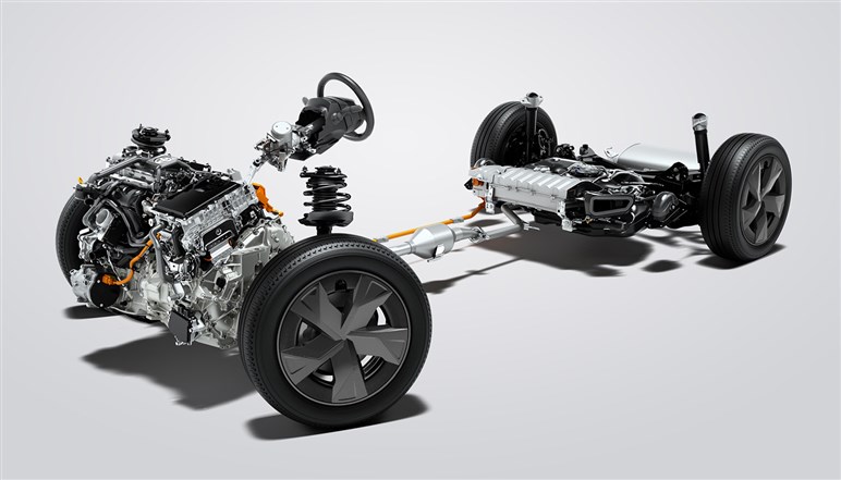 PHEV「Z」より70万円、HVよりも安い!? いろいろ衝撃なプリウスPHEV「G」のお買い得度