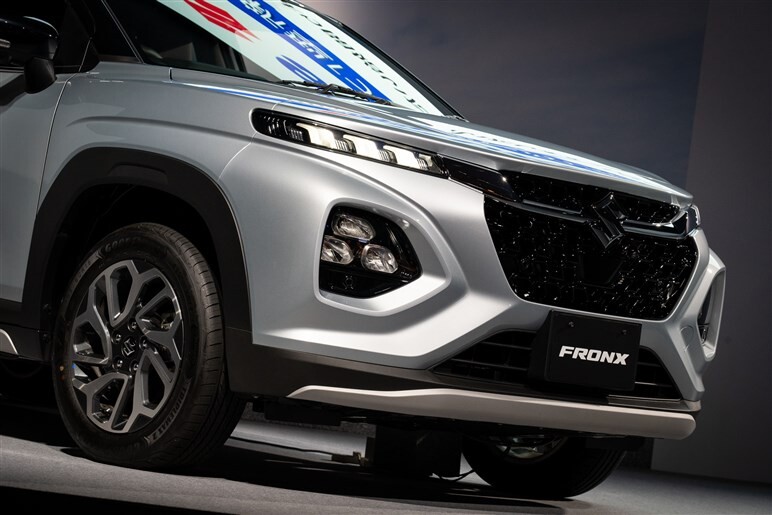 【250万円越え】新型コンパクトSUV「フロンクス」は“スズキの高級車”の悪夢を払拭できるのか？
