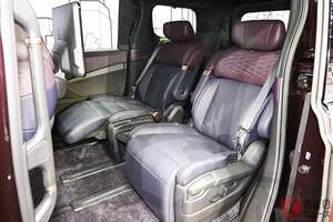 日産が新型「最上級ミニバン」発表に反響殺到！ 「アルファードより経済的でイイ」「豪華な内外装デザインが素敵」の声も！ 全面刷新で2026年発売の「4代目エルグランド」に注目！