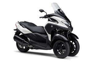 ヤマハ、フロント2輪モデル『トリシティ300』のカラーリングを変更した2025年モデルを発表