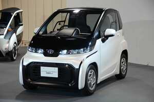 ホント小さい！　近い将来、EVが様々な人の生活を変える！　トヨタが東京モーターショーで見せる近未来の超小型EVとは