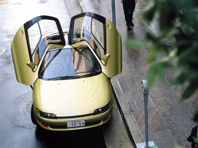 【贅沢すぎ】160万円なのにコンセプトカー並のガルウイングを装備。ロードスターに負けた不運の名車「セラ」とは？